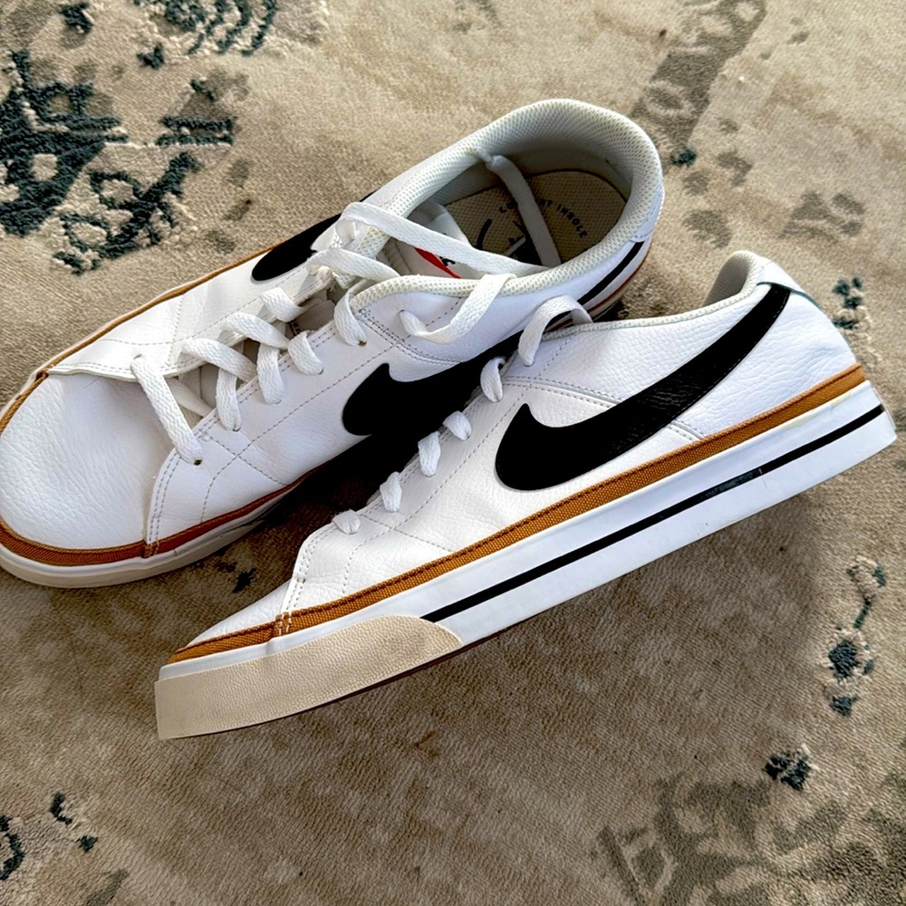 Nike tennis shoes | Men size 11.5